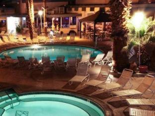 Desert Hot Springs Spa Hotel - 8