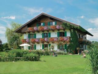 Gästehaus Bauer am Golfplatz - Prien am Chiemsee - 0