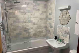 Cottage With Hot Tub in Pembrokeshire - Haverfordwest - 2