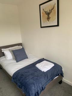 The Snug, ideal for sporting events and city breaks, hidden nook in the Heart of Newcastle, with parking, Wifi, Smart Tv, close to all local travel links - Kenton - 6