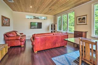 Pet-Friendly Austin Home with Deck, Yard, and Views! - Austin - 5