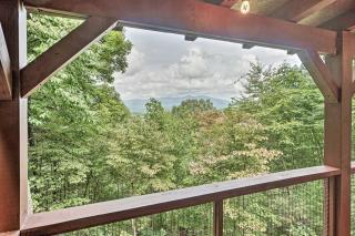 Yellow Mountain Blairsville Cabin with Scenic Deck - 9