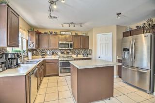 Dreamy El Mirage Oasis Less Than 12 Mi to Golf and Hike - 2