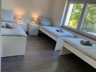 3 Mehrbettzimmer, Küche, Bad für Arbeiter und Monteure in Gau-Weinheim - Gau-Weinheim - 8