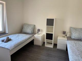 3 Mehrbettzimmer, Küche, Bad für Arbeiter und Monteure in Gau-Weinheim - Gau-Weinheim - 3