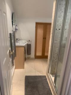 Cozy 1 Bedroom Basement Flat - Londra - 5