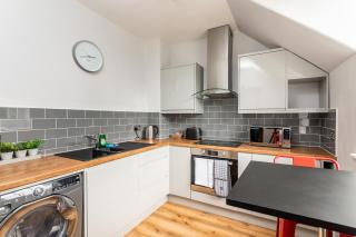14 Feversham House · Stylish 1-Bed Apartment with York Minster Views - Pass The Keys - 1