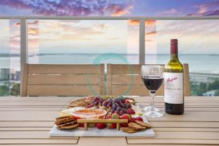 ZEN TOWERS PENTHOUSE Darwin's Exclusive Short Stays Holiday Home - 6