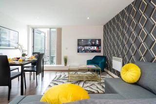 Birmingham City Centre 2Bed - with Balcony & Parking - Birmingham - 0