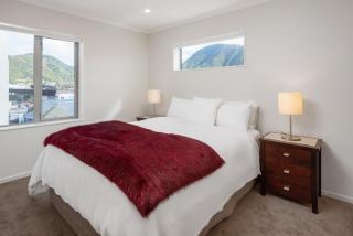Oxleys Penthouse 506 - Picton - 8