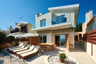 Villa Azura Sunrise by Ezoria Villas - Coral Bay - 2