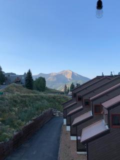SKI IN, WALK OUT! The perfect mountain retreat! - Crested Butte - 1