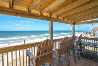 Oceanfront family fun home and dog friendly! Coastal Coop - Oak Island - 5