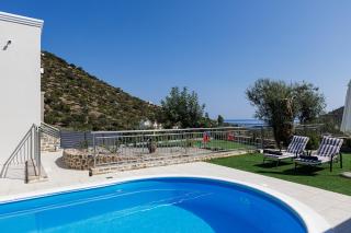 Family Villa Basilicata Gloria with Private Heated Pool, BBQ & Kid's Play Area - 8