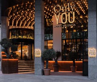 Only YOU Hotel Valencia - Valencia - 9