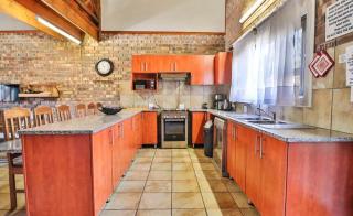 Nghala Self-catering Holiday Home - Marloth Park - 6