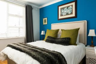Entire 5 Bedroom 5 Bathroom Sea Point Villa with Secure Parking - 9