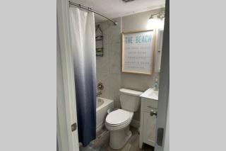 Siesta Key Village-Suite #4: A block to the Beach! - 4