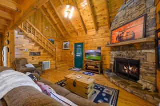 GYPSY ROAD - Privacy! Log Cabin with Hot Tub, WiFi, DirecTV and Arcade - Sevierville - 3