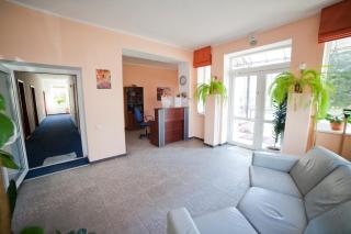 Hotel Sani - Truskavets - 1