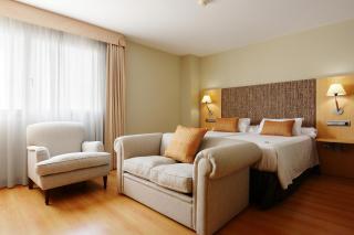 U Hotel Villa-Gomá - Zaragoza - 0