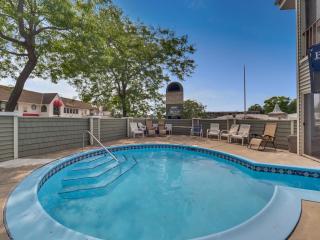 206 Pointes North Inn - 2