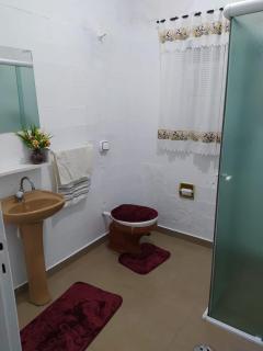 Casa 14 pessoas,5 quadras da praia, 2 vagas,Wifi,Ar condicionado - Praia Grande - 1