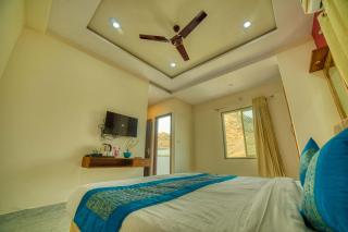 Hotel Paramount - Udaipur - 1