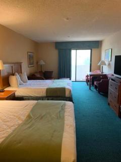 Miracle Springs Resort and Spa - Desert Hot Springs - 5