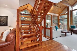 Luxury 5 Bedroom Blueberry Chalet - Whistler - 2
