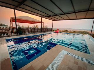 Desert Dune Farmhouse - By Seven Elements - 8