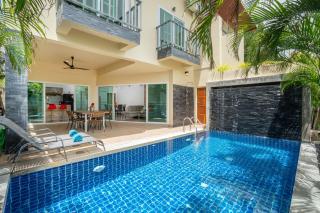 Sabai Villas, 5 min drive from Naiharn & Rawai, Private pool, Four villas available - Rawai Beach - 0