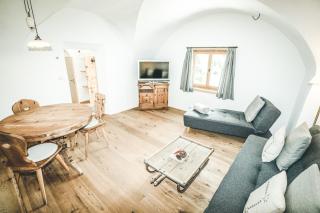 Il Maschun im historischen Engadinerhaus - Scuol - 9