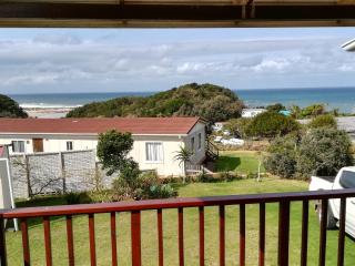 2 Bedroom Guest Suite at A-frame Glengariff Beach - Glen Eden - 0