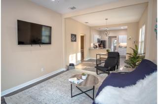 3BR2BA Remodeled House Near Downtown - San Antonio - 5
