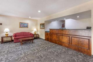 Econo Lodge - Saint Stephen - 6