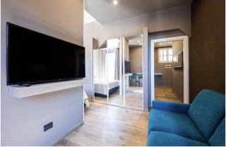 AMAZING NEW SUITE WITH BEAUTIFUL VIEW from Moscova Suites apartments group - Milano - 8