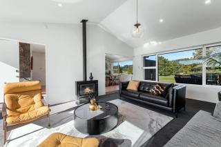 Above Par Golf Course Villa with Hot Tub 4bd3bth - Rotorua - 8