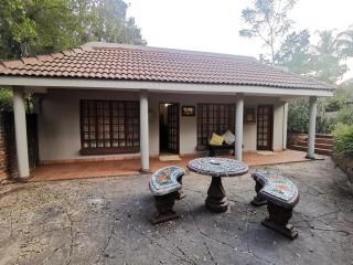 Sun Deck Lodge - Hartbeespoort - 5