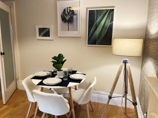 The Portside Apartment - Greenock - 9