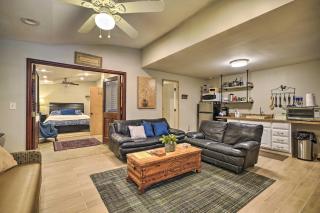 Farmhouse Apt on Route 66 - 12 Miles to Downtown - 5