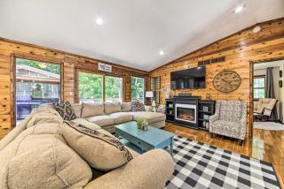 Woodsy Home with View, 1 Mi to Lake Shelbyville - 9