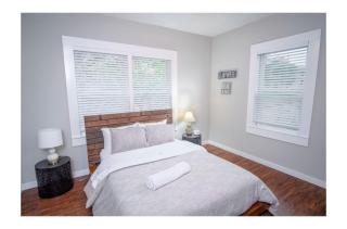 Remodeled Modern 1BR1BA Apt Near Downtown, 5min Pearl - San Antonio - 1