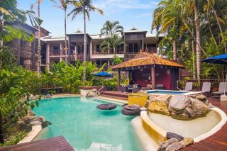 Hibiscus Resort 10 ~ Fabulous location - Port Douglas - 0