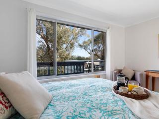 Dolphin Dreaming 16 Dolphin Avenue - Carrickalinga - 0