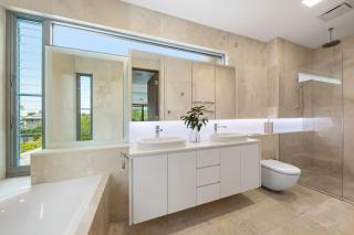 Modern Riverview Escape with Private Pool - Noosaville - 3