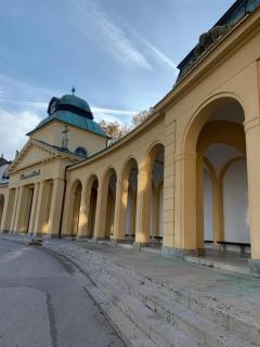 Villa für Präsentationen und Events, Eine Nacht im Puppenmuseum erleben - 1