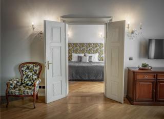 Chateau 9 Apartments by Adrez - Prague - 3