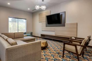 Comfort Suites Fort Lauderdale Airport & Cruise Port - Dania Beach - 4