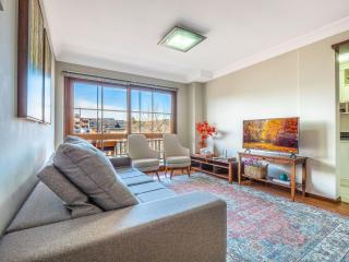 400 metros, Rua Coberta Centro - Villa Di Pietro 305 - Gramado - 0